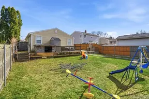 49 Highland Ave, Johnston, RI 02929 - Photo 13