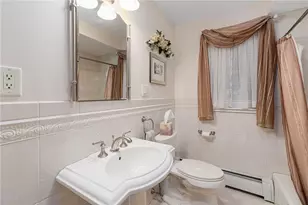 10 Bellevue Ave, North Providence, RI 02911 - Photo 17