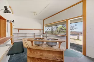 1449 Main Rd, Tiverton, RI 02878 - Photo 33