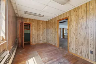 1449 Main Rd, Tiverton, RI 02878 - Photo 25