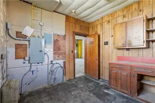 1449 Main Rd, Tiverton, RI 02878 - Photo 15
