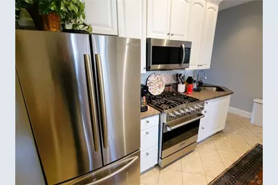 92 Pelham Street #1, Newport, RI 02840 - Photo 11