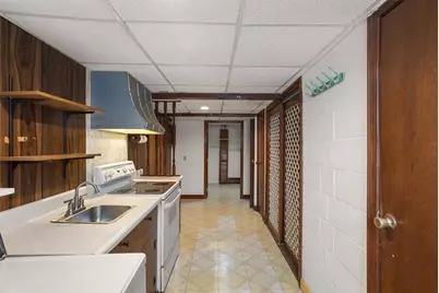 30 Dover Avenue, East Providence, RI 02914 - Photo 35