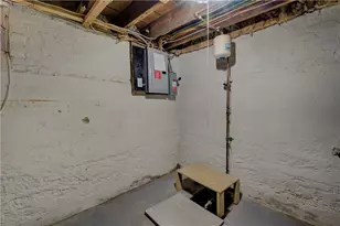 66 Roanoke St, Providence, RI 02908 - Photo 25