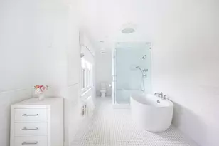 78 Rhode Island Ave, Newport, RI 02840 - Photo 13