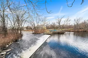 25 Devereux St, Providence, RI 02909 - Photo 21