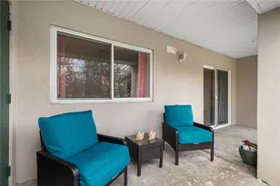 25 Devereux St, Providence, RI 02909 - Photo 17