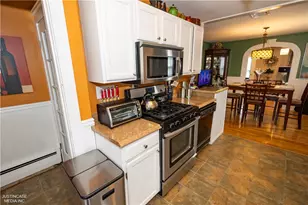 151 W Forest Ave, Pawtucket, RI 02860 - Photo 17