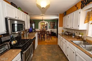 151 W Forest Ave, Pawtucket, RI 02860 - Photo 13