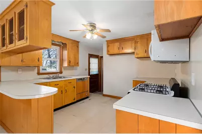 130 Brentwood Avenue, Warwick, RI 02886 - Photo 15