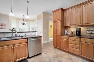 60 Schooner Dr, South Kingstown, RI 02879 - Photo 11