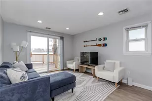 422 Lake Shore Dr, Warwick, RI 02889 - Photo 17