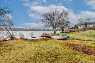 422 Lake Shore Dr, Warwick, RI 02889 - Photo 41