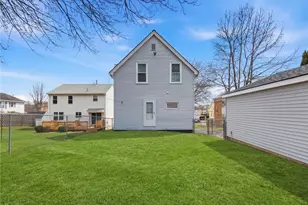 128 Cleveland St, Woonsocket, RI 02895 - Photo 19