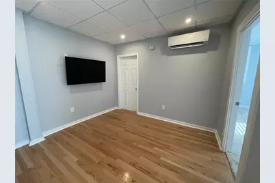 38 Freebody Street #207, Newport, RI 02840 - Photo 5