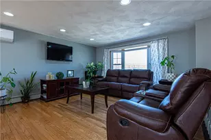 58 Schofield St, West Warwick, RI 02893 - Photo 17