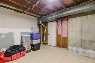 12 Roosevelt St, North Providence, RI 02904 - Photo 37