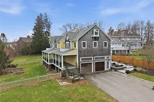 2269 E Main Rd, Portsmouth, RI 02871 - Photo 3