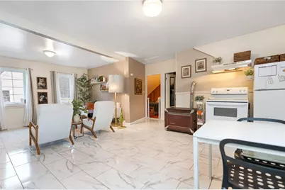 518 Lonsdale Avenue, Pawtucket, RI 02863 - Photo 1