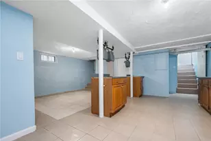 518 Lonsdale Ave, Pawtucket, RI 02860 - Photo 19