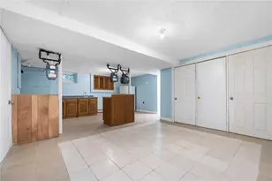 518 Lonsdale Ave, Pawtucket, RI 02863 - Photo 19