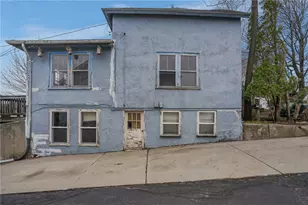 7 Shippee Ave, West Warwick, RI 02893 - Photo 5