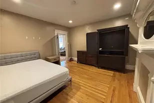 33 Dennison St, Newport, RI 02840 - Photo 7