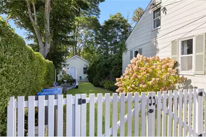 109 Allston Avenue, Middletown, RI 02842 - Photo 17