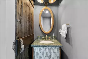 17 West St, Newport, RI 02840 - Photo 9