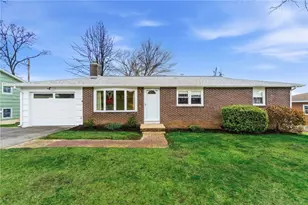 137 Monterey Dr, West Warwick, RI 02893 - Photo 23