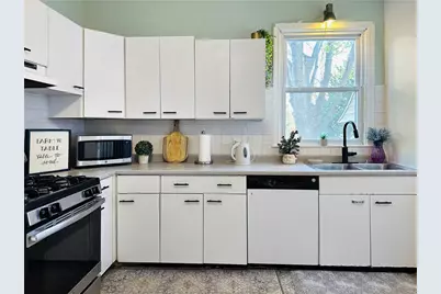 18 Adelphi Avenue, Providence, RI 02906 - Photo 5