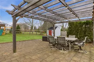 23 W Passage Dr, Portsmouth, RI 02871 - Photo 7