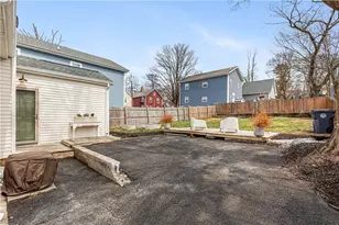 27 Padelford St, Providence, RI 02906 - Photo 33