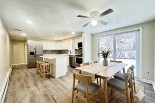 135 S Pierce Rd, East Greenwich, RI 02818 - Photo 3