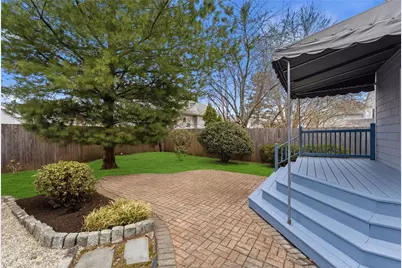 41 Whitcomb Road, East Providence, RI 02915 - Photo 5