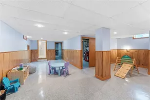 41 Whitcomb Rd, East Providence, RI 02915 - Photo 33