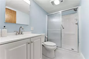 41 Whitcomb Rd, East Providence, RI 02915 - Photo 37