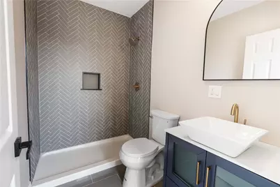 4 Clinton Avenue, Newport, RI 02840 - Photo 15