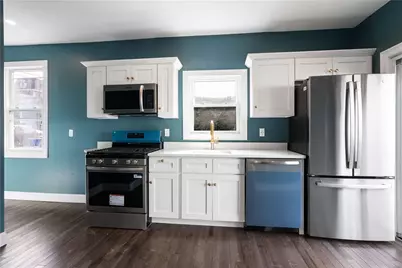 4 Clinton Avenue, Newport, RI 02840 - Photo 7