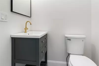 4 Clinton Avenue, Newport, RI 02840 - Photo 9