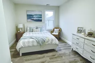 4 Clinton Ave, Newport, RI 02840 - Photo 17