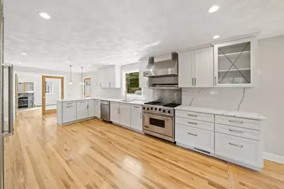 30 Dutchess Drive, Cranston, RI 02921 - Photo 11