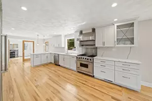 30 Dutchess Dr, Cranston, RI 02921 - Photo 11