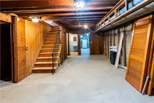 10 Potter Dr, Providence, RI 02907 - Photo 23