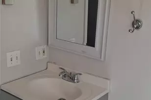 2 Lucas Ave, Newport, RI 02840 - Photo 7