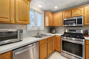 75 MacBeth St, Cranston, RI 02920 - Photo 7