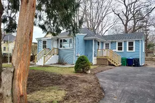 125 Wentworth Ave, Warwick, RI 02889 - Photo 3