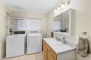 82 Mohawk Trail, Cranston, RI 02921 - Photo 9