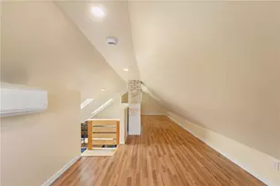 32 Richmond St, Bristol, RI 02809 - Photo 19