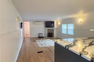 42 Maplewood Dr, Burrillville, RI 02839 - Photo 9